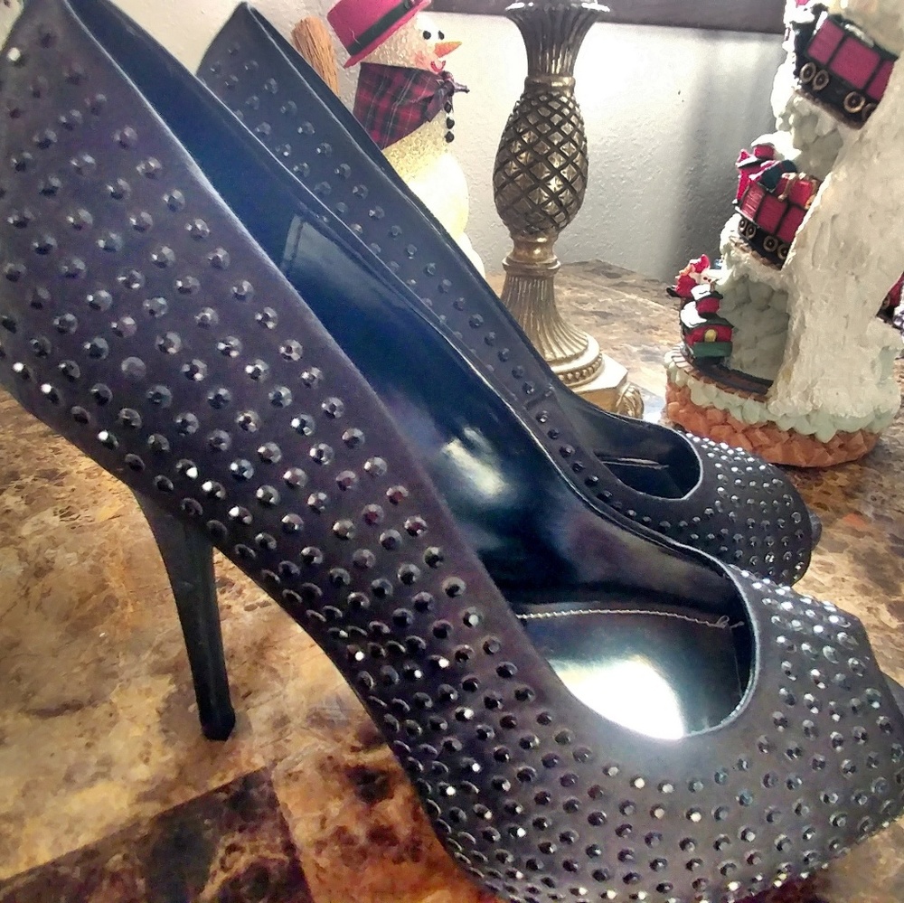 Jennifer Lopez high heels shoes.